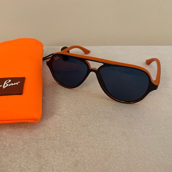 Ray-Ban Aviator Kids Junior Sunglasses - Picture 2 of 7